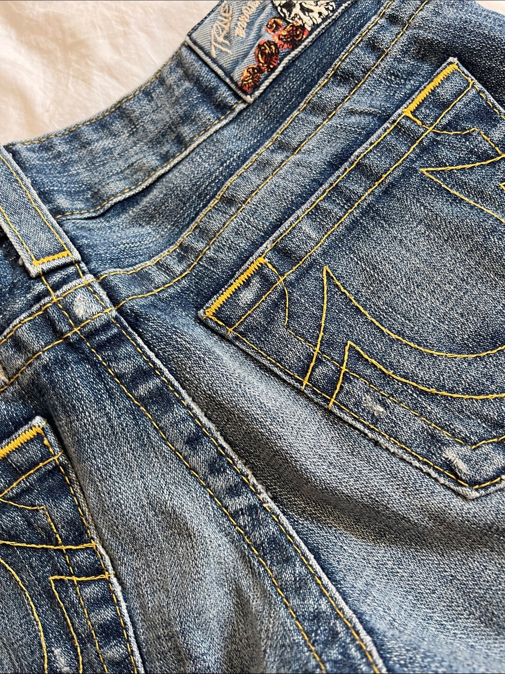 vintage Y2K low-rise True Religion Bobby Short Cut-Off Denim Shorts - Picture 5 of 13